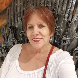 Meet your Posher, Evelyn